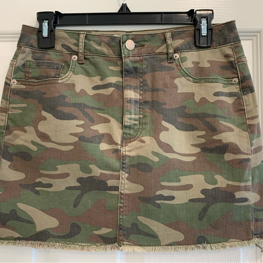 Forever 21 Camo Raw Hem Short Jean Skirt